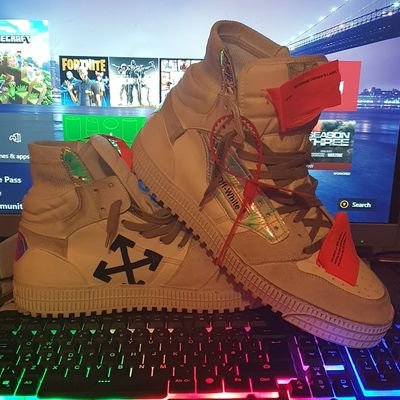 Profile Picture of Josh's Shoe Reviews (@Josh_Does_Shoes) on Twitter