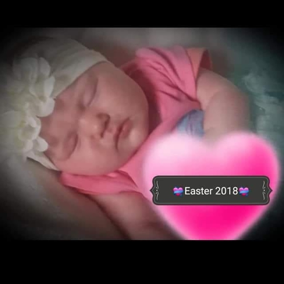 Profile Picture of Calye Lopez (@calyelopez) on Poshmark