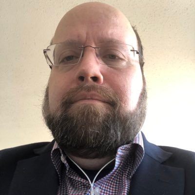 Profile Picture of Everett Starling (@elsnewshound) on Twitter