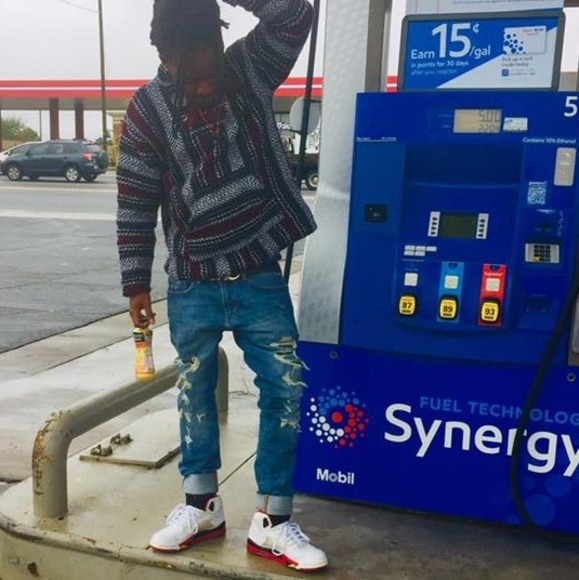 Profile Picture of Travis Wright (@traviswright452) on Poshmark