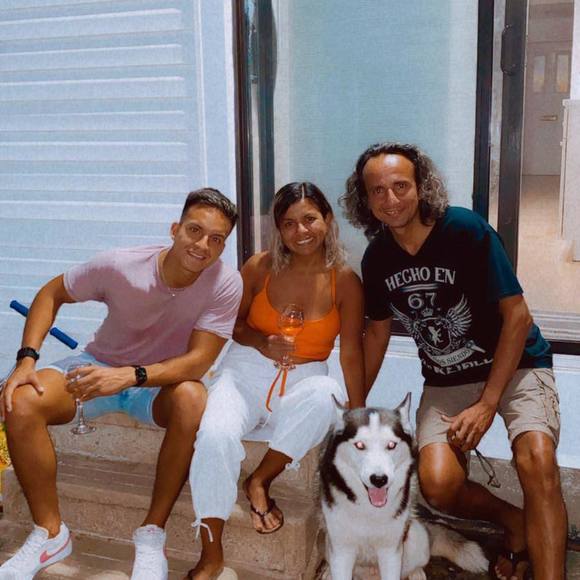 Profile Picture of Silvia Falcones (@silviafalcones) on Poshmark