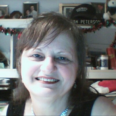 Profile Picture of Sarah Jane Peterson (@sarahjpeterson) on Twitter