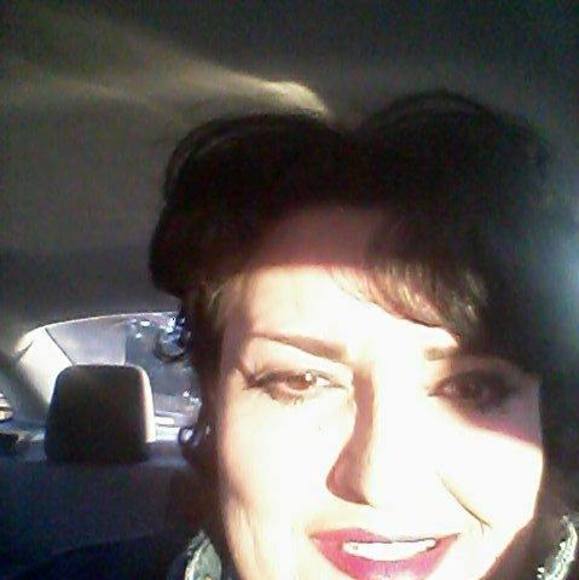 Profile Picture of Lorrie Lucero (@lorrielucero) on Poshmark