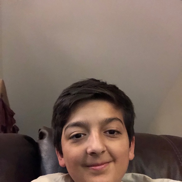 Profile Picture of Naz Hussain (@naz3366) on Poshmark