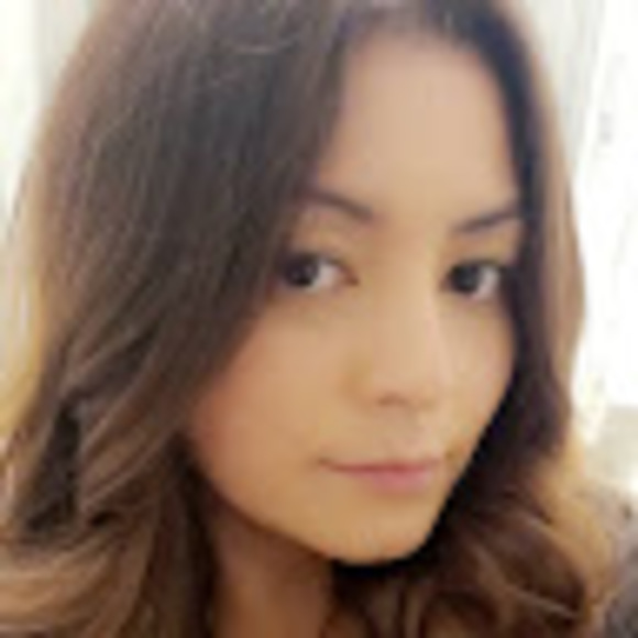 Profile Picture of Lily Ruiz (@lilyruiz684) on Poshmark