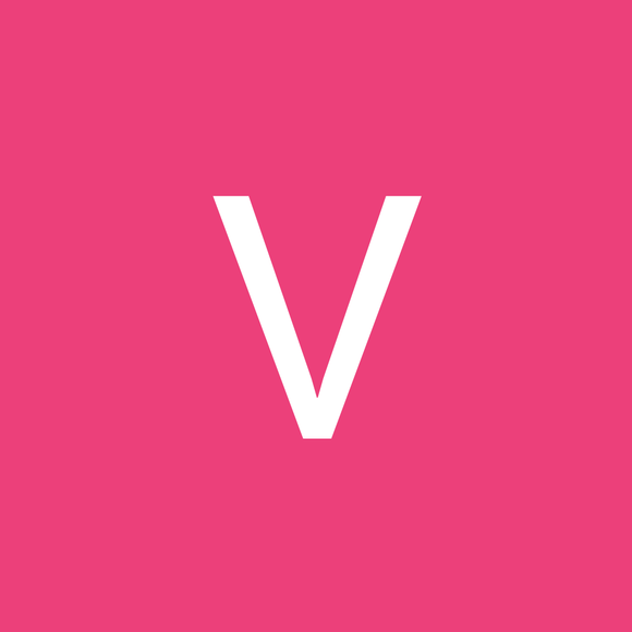Profile Picture of Vanessa Passov (@vanessapassov) on Poshmark