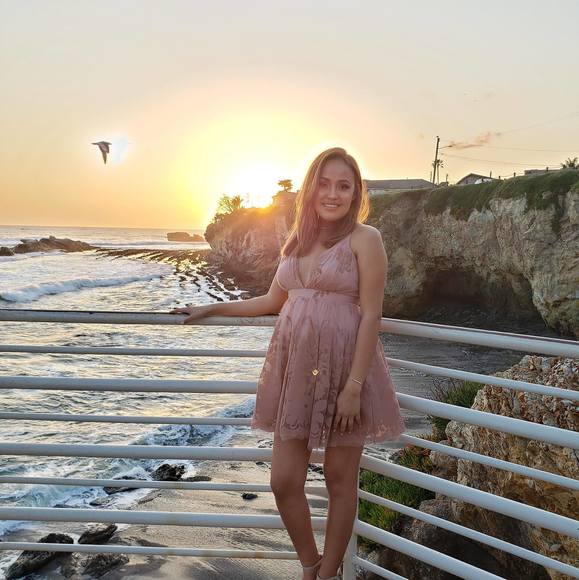 Shirley Rojas - Poshmark Profile Picture of Shirley Rojas (@hotgurl13_14) on Poshmark