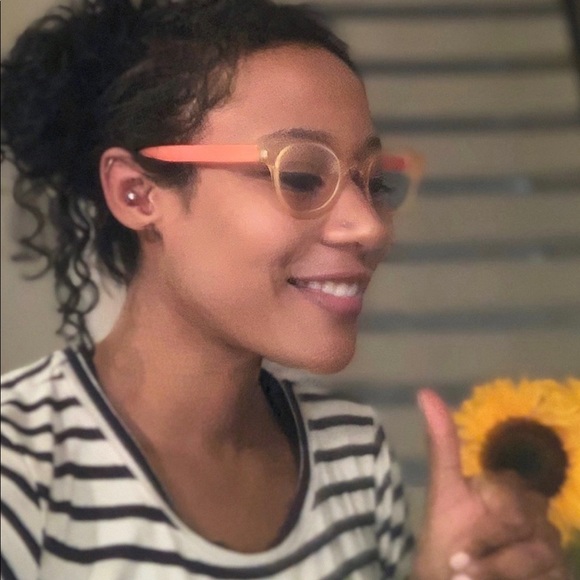 Profile Picture of Ariel cristina Baeza (@arielbaeza3) on Poshmark