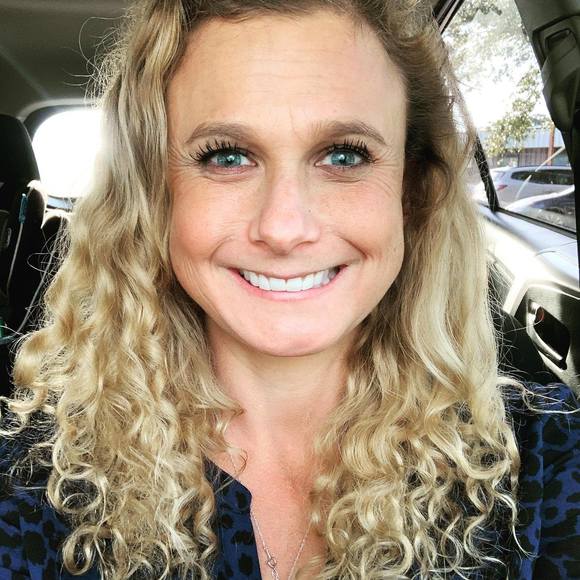 Profile Picture of Mary White-spunner (@maryrachel1) on Poshmark