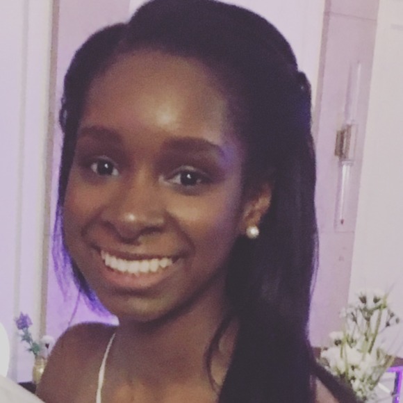 Profile Picture of Alexis Cook (@the_lex) on Poshmark