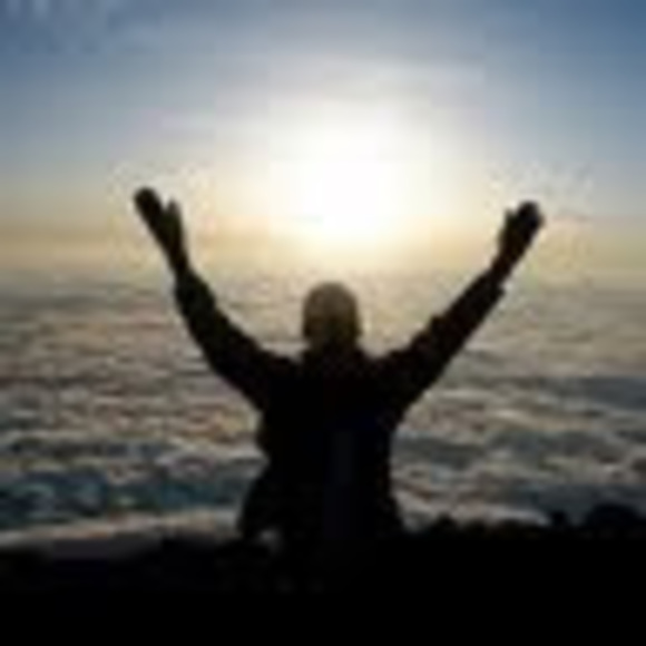 Profile Picture of Julia Liebner (@julialiebner) on Poshmark