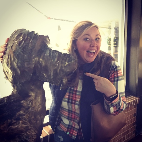 Profile Picture of Nicci Stadler (@nstad) on Poshmark
