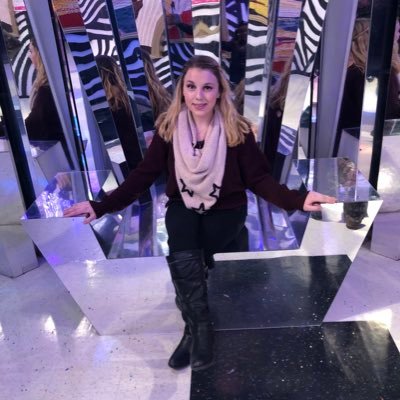 Profile Picture of 𝓛𝓸𝓿𝓮, Angela  🦋 (@mywide_eyedgaze) on Twitter