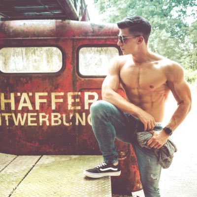 Profile Picture of Kevin Lenoir (@kevinlenoir10) on Twitter