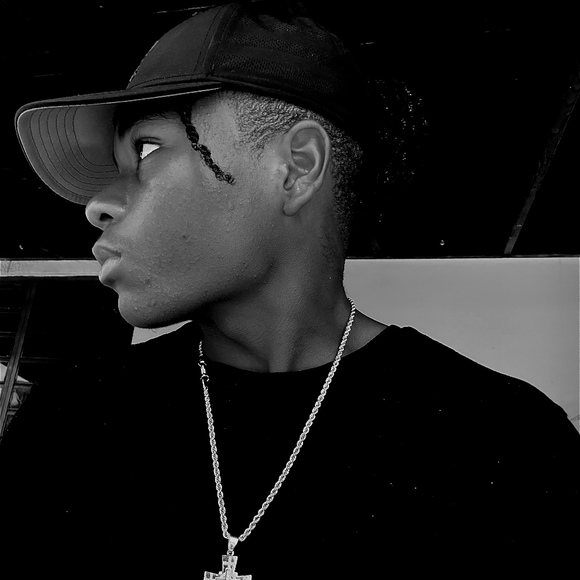 Profile Picture of Devaughn Smith (@dc_smith17) on Poshmark