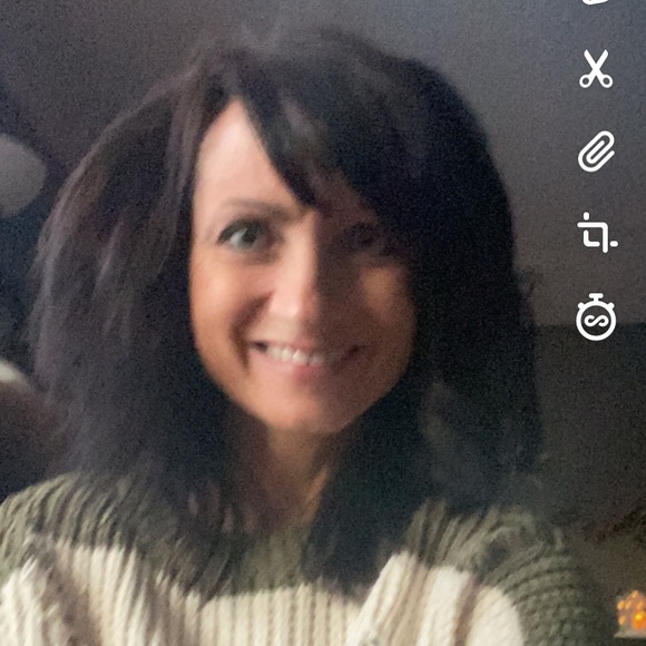 Profile Picture of Sharon Soeby (@sharonsoeby91) on Poshmark