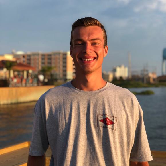 Profile Picture of Bobby Sautner (@bobbysautner) on Poshmark