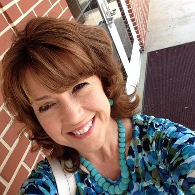 Profile Picture of Robin Whitaker (@chocolatebreath) on Twitter