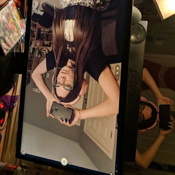 Profile Picture of Robynn Gray (@ronbonbeno) on Poshmark