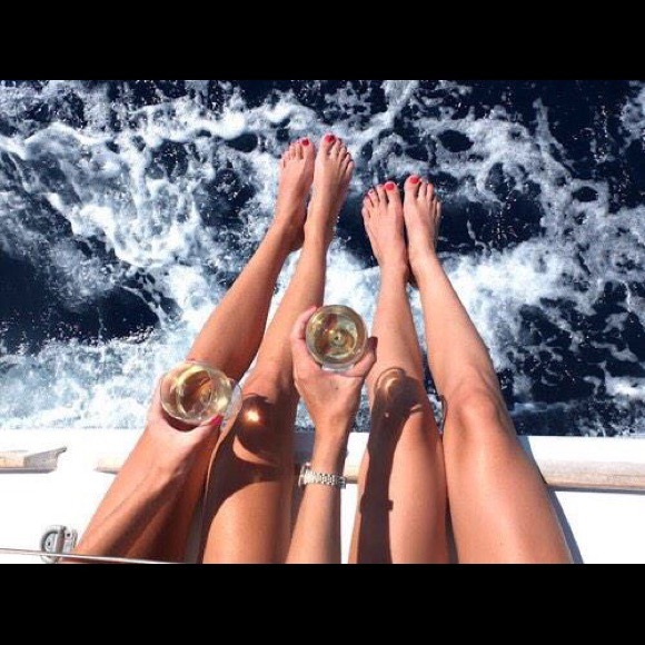 Profile Picture of Alexia Rivera (@alexiaf3) on Poshmark