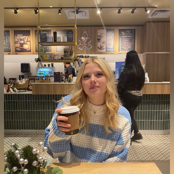 Profile Picture of Emmerson Crouter (@emmerson_c) on Poshmark