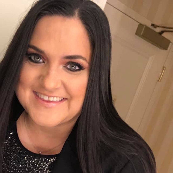 Profile Picture of Amanda Jacobsen (@dmj72797) on Poshmark