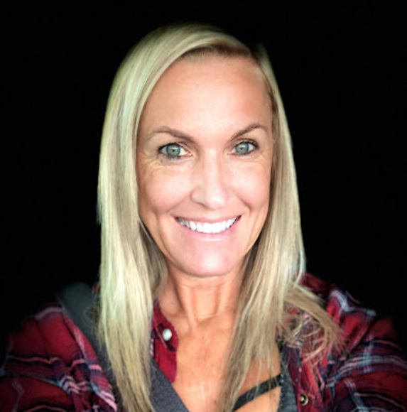 Profile Picture of Lori Hobbs (@lorihobbs403) on Poshmark