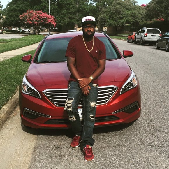 Profile Picture of Darius Thornton (@dd_thornton) on Poshmark