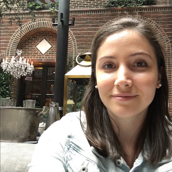 Profile Picture of Kristen Wasik (@k_wasik) on Poshmark