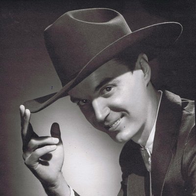 Profile Picture of Gene Solomon (@_genekelly) on Twitter