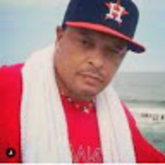Profile Picture of Stephen Leblanc (@stephen_leblanc) on Poshmark