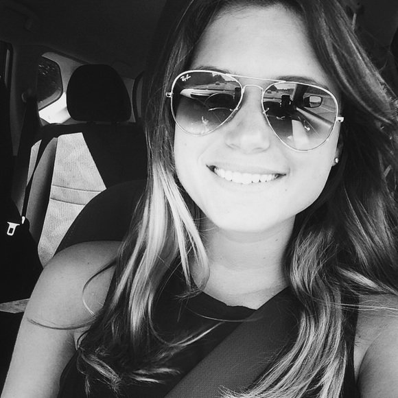 Profile Picture of Bridget Powers (@bridget_powers) on Poshmark