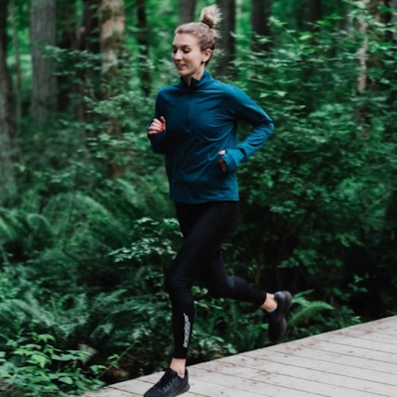 Profile Picture of Kendra Pomfret (@kpomfret91) on Poshmark