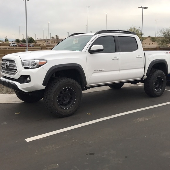 Profile Picture of Erick Alvarez (@alvarez_30) on Poshmark