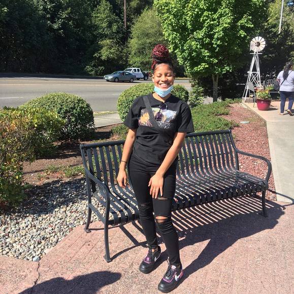 Profile Picture of Jass Machelle (@jassmachelle) on Poshmark