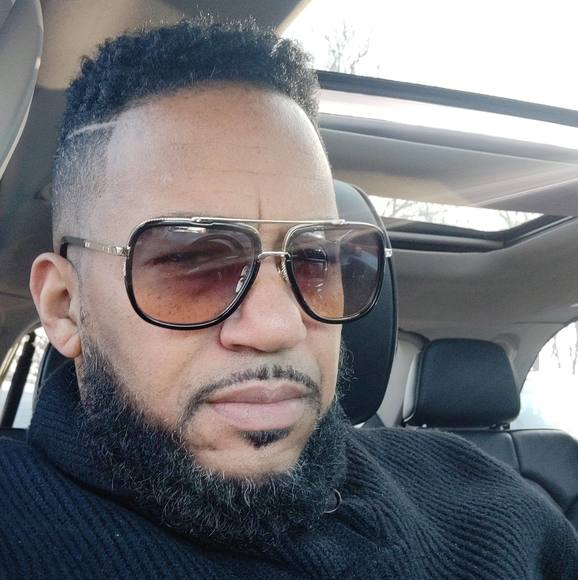 Profile Picture of Julian Watson (@watsonjulian) on Poshmark