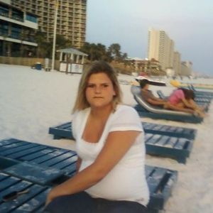 April Purvis - Myspace Profile Picture of April Purvis (@aprilpurvis94) on Myspace