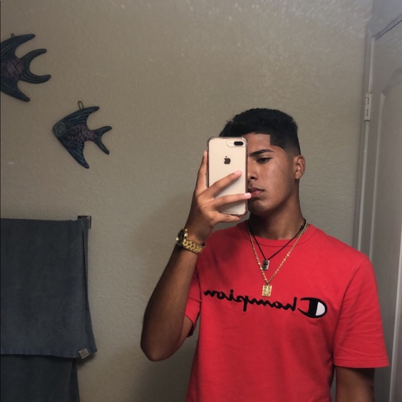 Profile Picture of Bobby Pulido (@bobbyy2x) on Poshmark