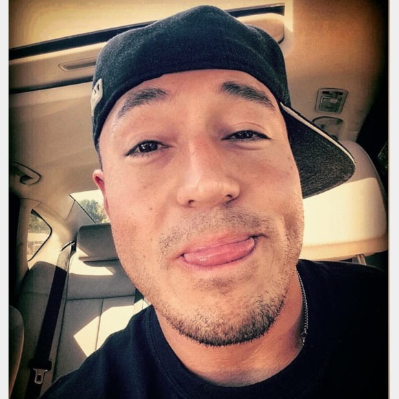 Profile Picture of Shawn Meyer (@shawn300z) on Poshmark