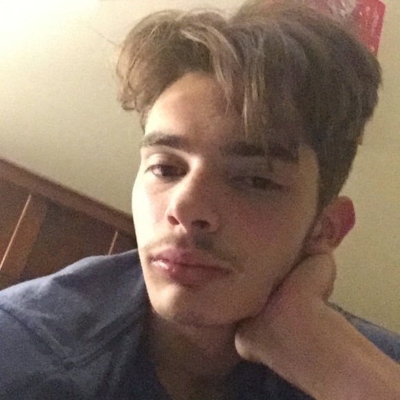 Profile Picture of Jordan Nickell (@jordanmattson45) on Poshmark