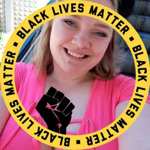 Profile Picture of Ivyanne Vargas (@ivyannevargas) on Poshmark