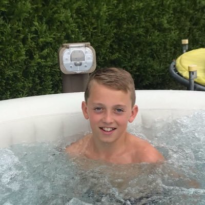 Profile Picture of Hugo (@DevismeH) on Twitter