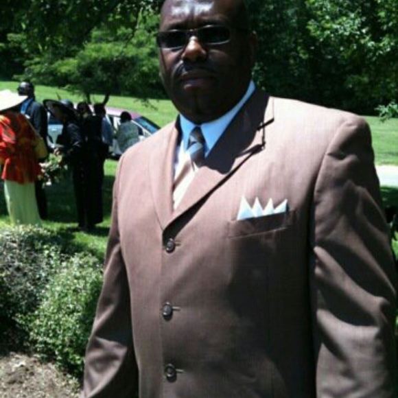 Profile Picture of Daryl Bailey (@darylbailey) on Poshmark