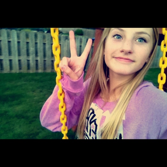 Paige Notman - Poshmark Profile Picture of Paige Notman (@paigekaylyn) on Poshmark