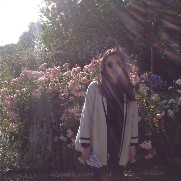 Profile Picture of Y Choi (@minimaxi) on Poshmark