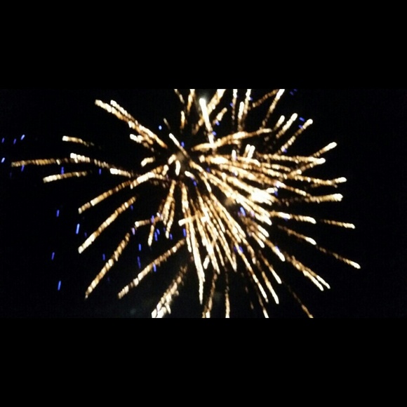 Profile Picture of Talisha Schleusner (@alexis1353) on Poshmark