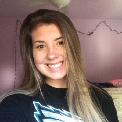 Profile Picture of Anna Wolfe (@annaaawolfe4) on Twitter