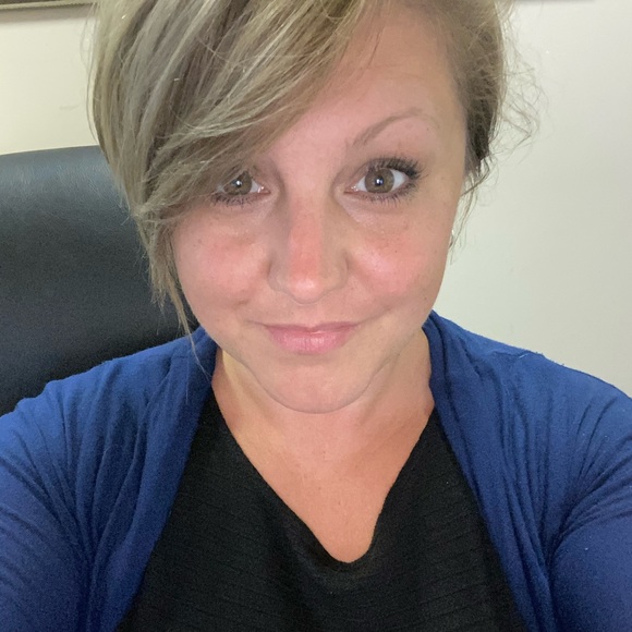 Profile Picture of Kristina Francetic (@kfrancetic) on Poshmark