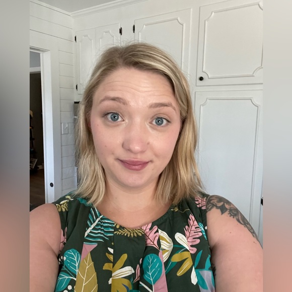 Profile Picture of Samantha Mckenna (@pepperland064) on Poshmark