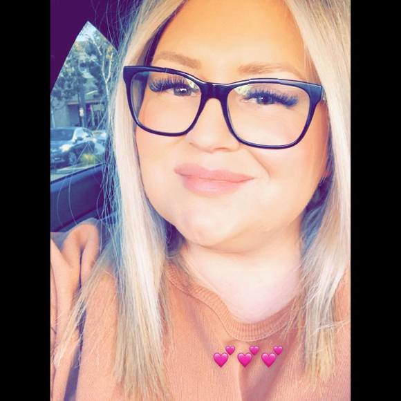 Profile Picture of Ashley Roswall (@ashley686) on Poshmark